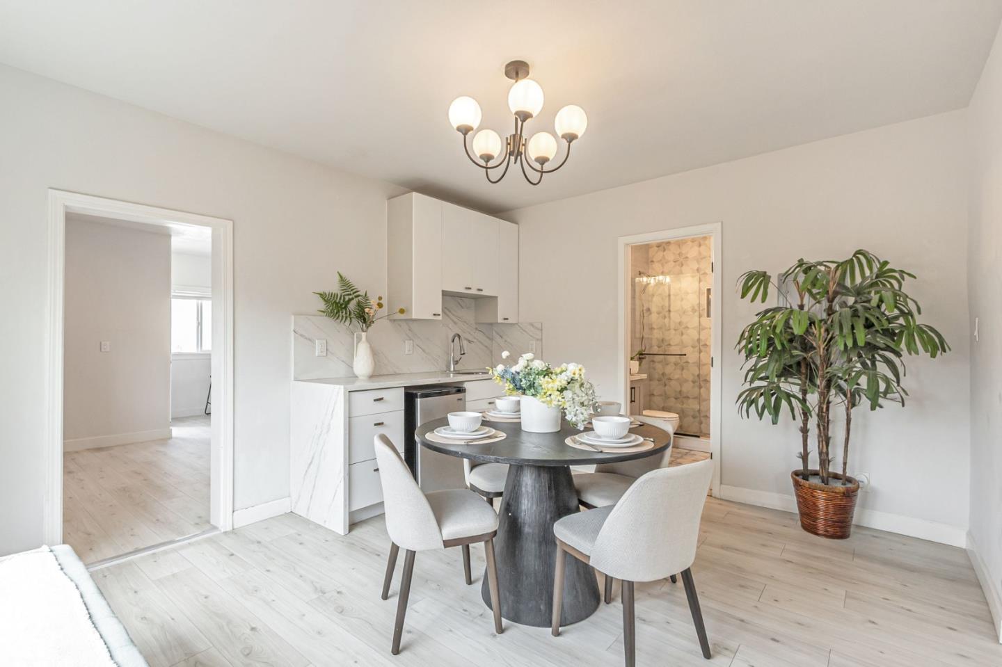 Detail Gallery Image 26 of 61 For 371 Menker Ave, San Jose,  CA 95128 - 5 Beds | 4 Baths