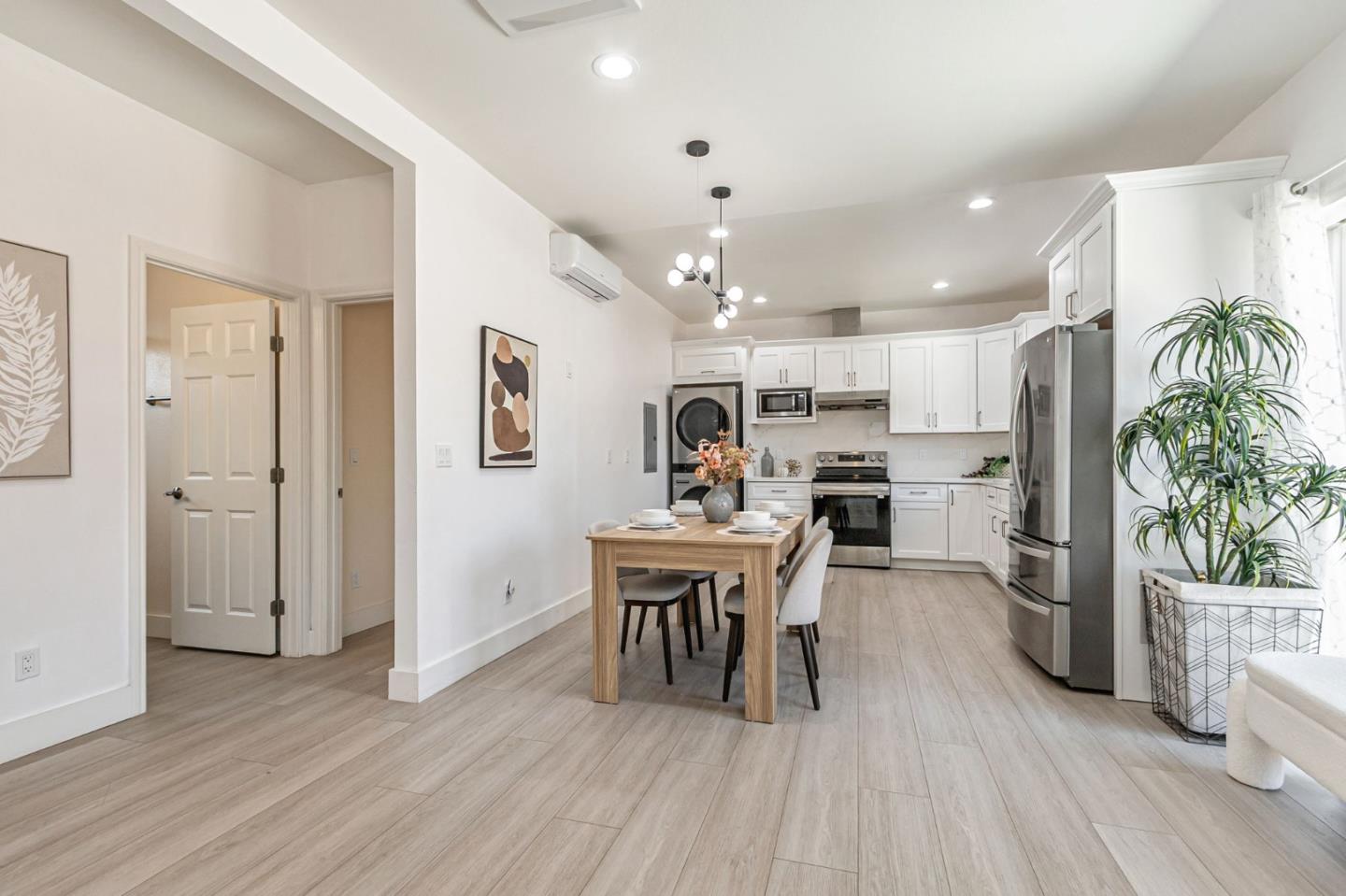 Detail Gallery Image 28 of 61 For 371 Menker Ave, San Jose,  CA 95128 - 5 Beds | 4 Baths