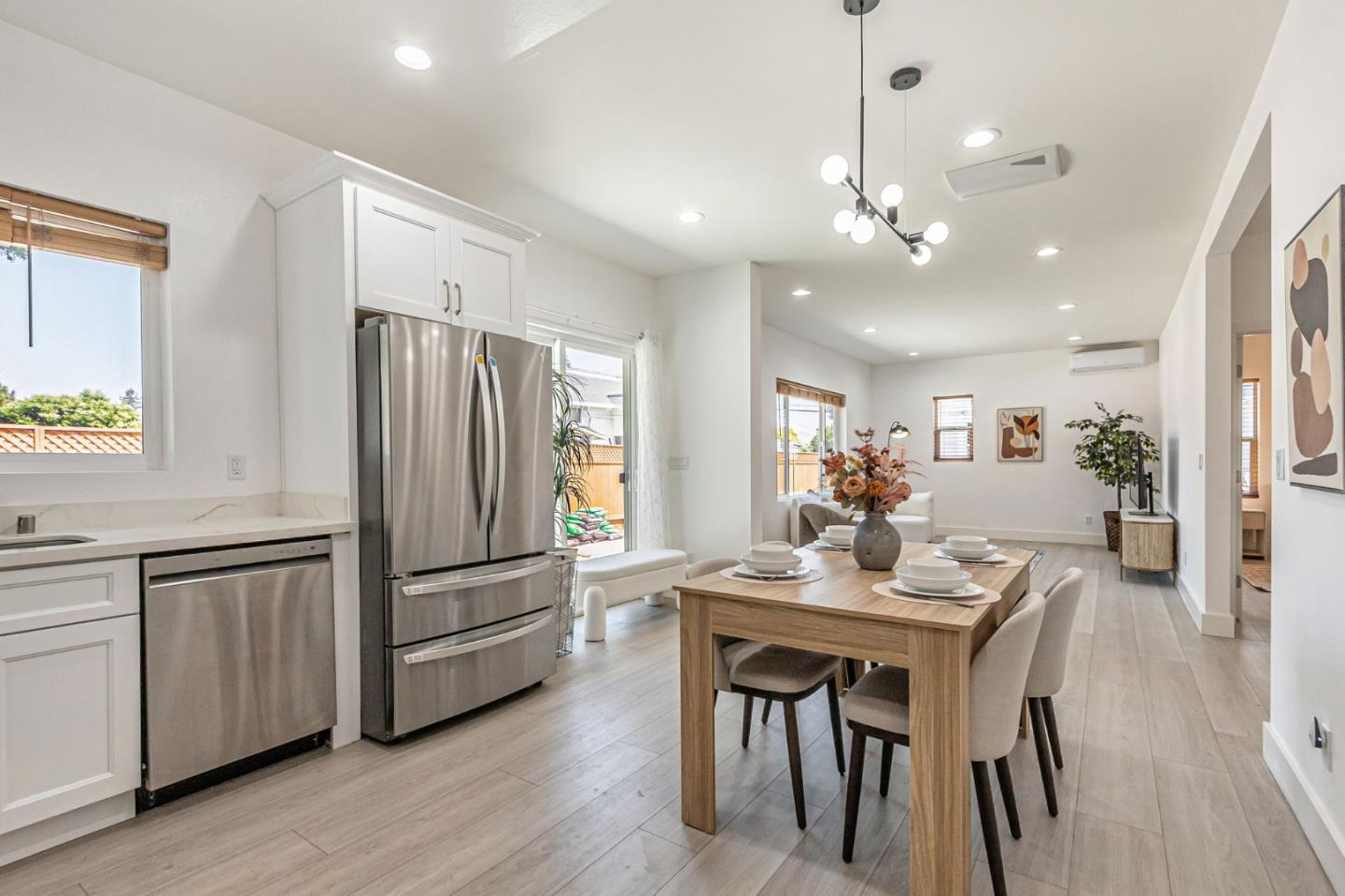 Detail Gallery Image 30 of 61 For 371 Menker Ave, San Jose,  CA 95128 - 5 Beds | 4 Baths