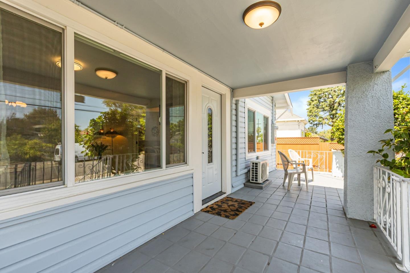 Detail Gallery Image 5 of 61 For 371 Menker Ave, San Jose,  CA 95128 - 5 Beds | 4 Baths