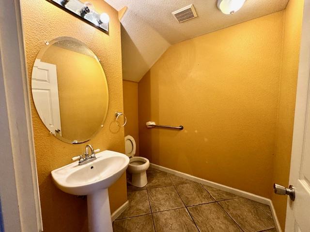 Detail Gallery Image 16 of 18 For 1918 Bradbury St, Salinas,  CA 93906 - 3 Beds | 2/1 Baths