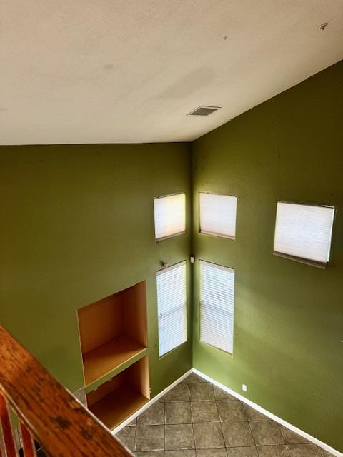 Detail Gallery Image 7 of 18 For 1918 Bradbury St, Salinas,  CA 93906 - 3 Beds | 2/1 Baths