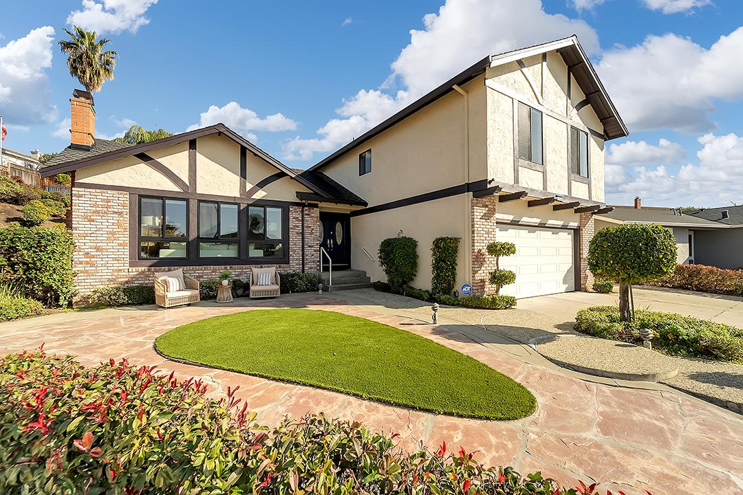 Detail Gallery Image 3 of 52 For 2984 Springbrook Ct, San Jose,  CA 95148 - 4 Beds | 2/1 Baths