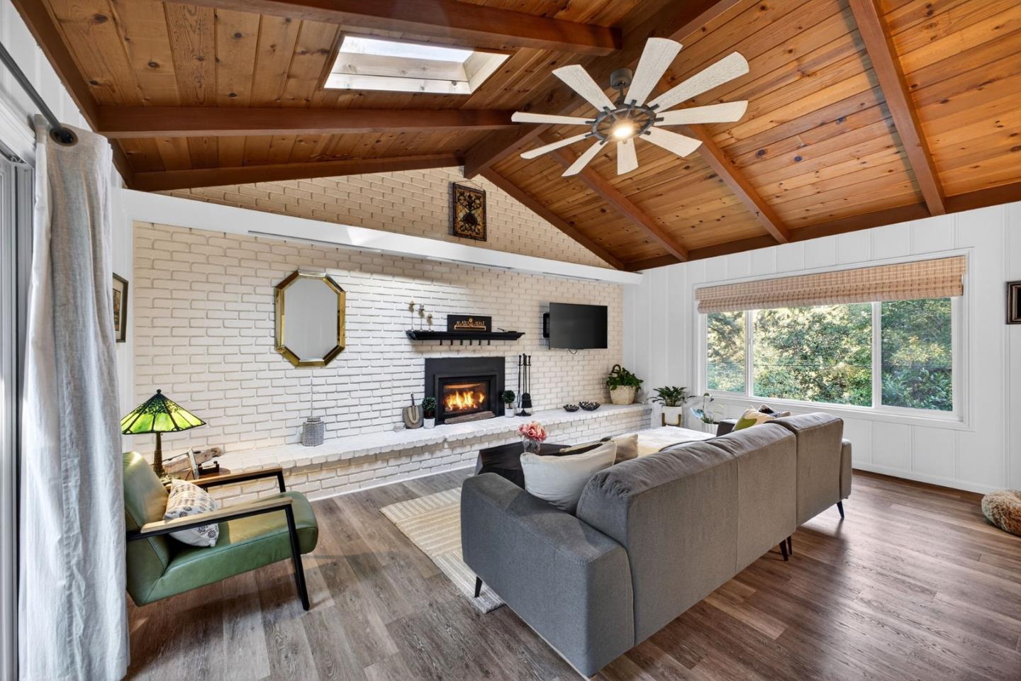 Detail Gallery Image 7 of 34 For 954 Scenic Way, Ben Lomond,  CA 95005 - 2 Beds | 2 Baths