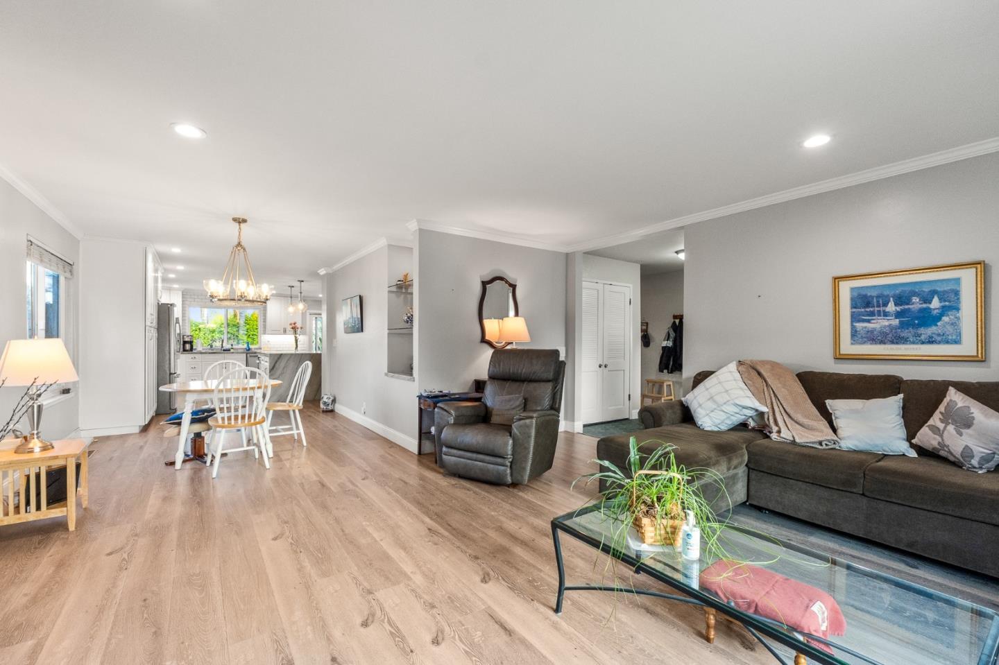 Detail Gallery Image 8 of 35 For 5058 Durango Ct, San Jose,  CA 95118 - 4 Beds | 2/1 Baths