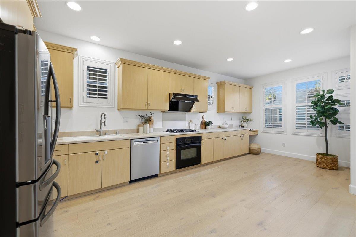 Detail Gallery Image 19 of 98 For 3522 Eastin Pl, Santa Clara,  CA 95051 - 3 Beds | 3/1 Baths