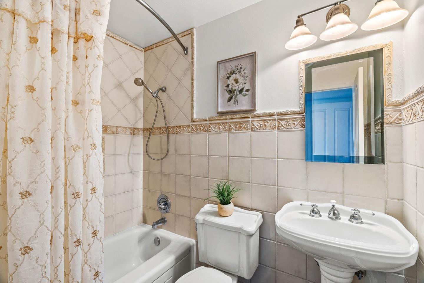 Detail Gallery Image 19 of 46 For 6533 Bose Ct, San Jose,  CA 95120 - 5 Beds | 3 Baths