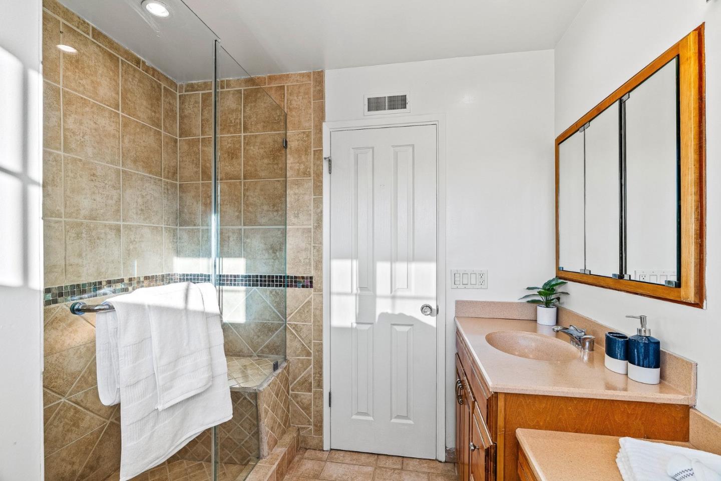 Detail Gallery Image 24 of 46 For 6533 Bose Ct, San Jose,  CA 95120 - 5 Beds | 3 Baths