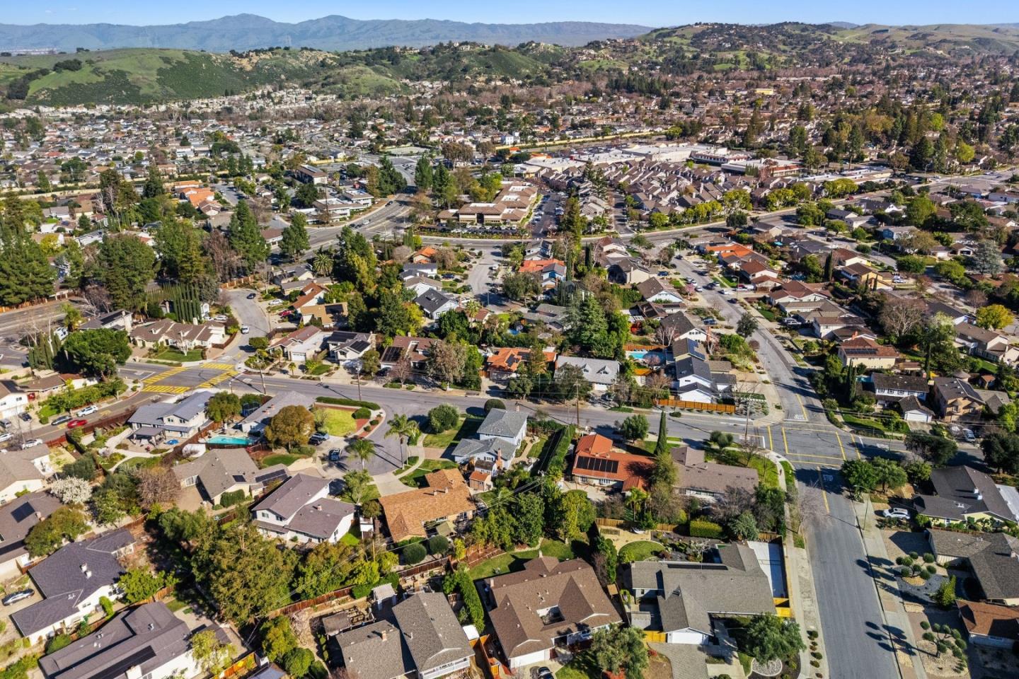 Detail Gallery Image 41 of 46 For 6533 Bose Ct, San Jose,  CA 95120 - 5 Beds | 3 Baths