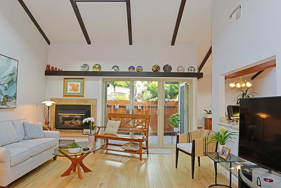 Detail Gallery Image 8 of 15 For 1360 Josselyn Canyon Rd #37,  Monterey,  CA 93940 - 2 Beds | 2 Baths