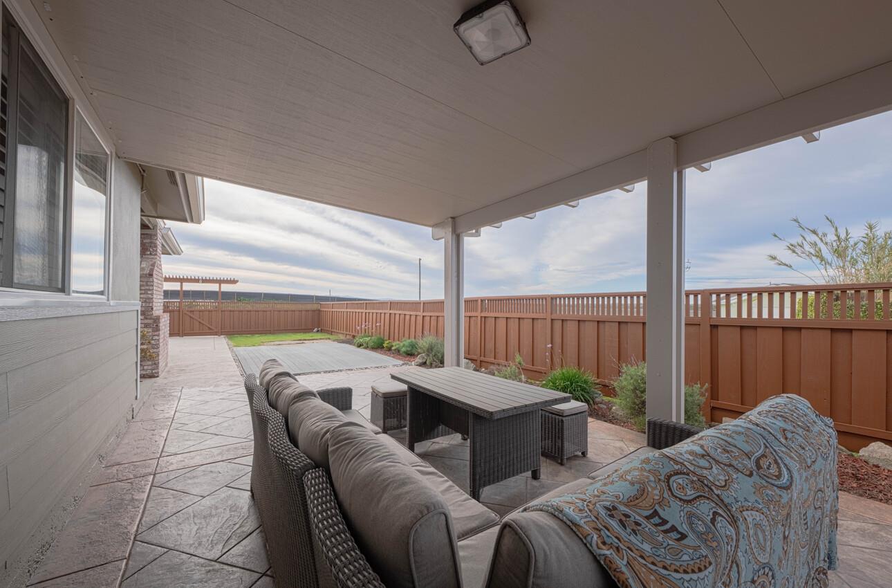 Detail Gallery Image 5 of 42 For 8507 Laguna Pl, Moss Landing,  CA 95039 - 3 Beds | 2 Baths