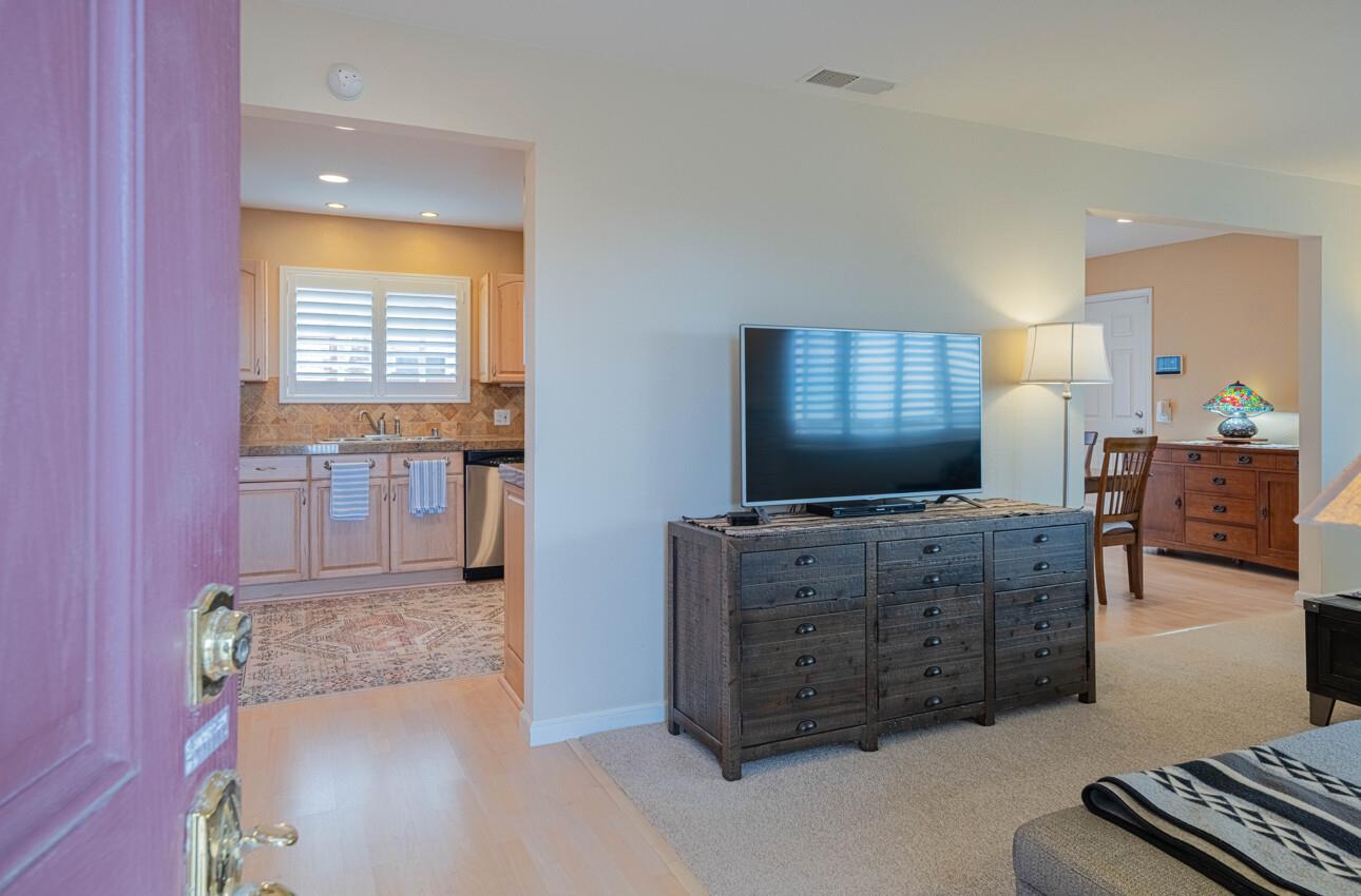 Detail Gallery Image 7 of 42 For 8507 Laguna Pl, Moss Landing,  CA 95039 - 3 Beds | 2 Baths