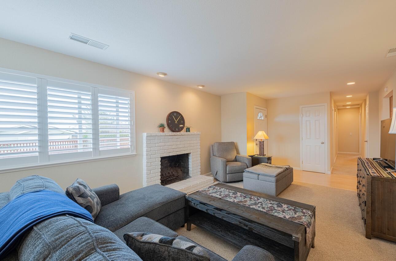 Detail Gallery Image 9 of 42 For 8507 Laguna Pl, Moss Landing,  CA 95039 - 3 Beds | 2 Baths