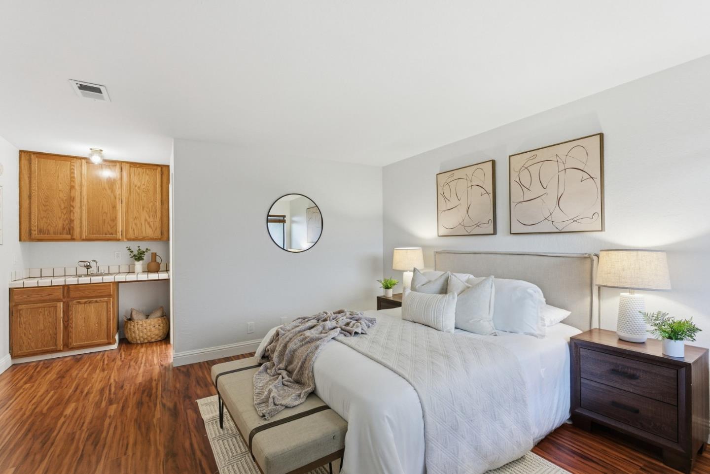 Detail Gallery Image 13 of 39 For 1005 Helen Ave #2,  Sunnyvale,  CA 94086 - 2 Beds | 2 Baths
