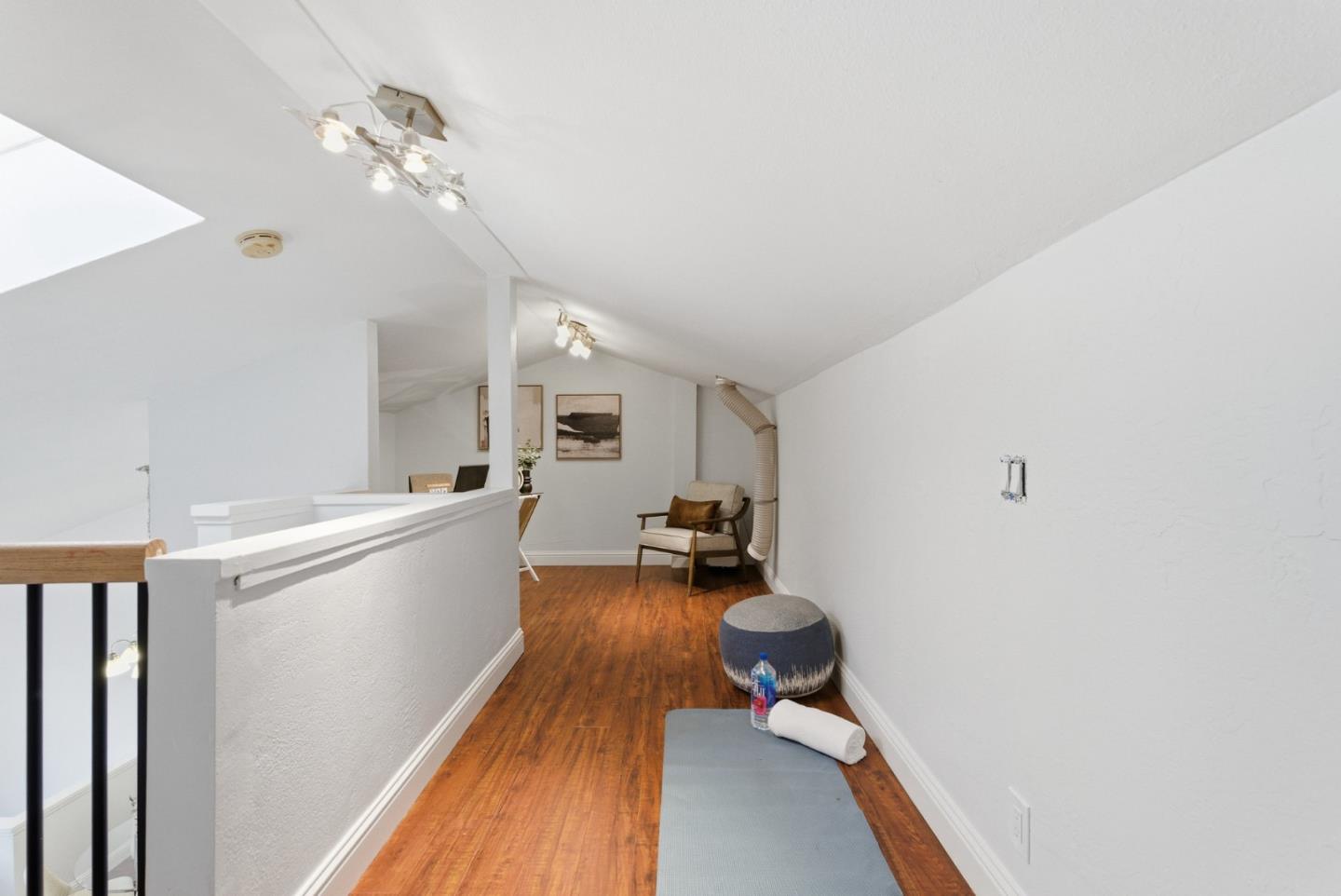 Detail Gallery Image 17 of 39 For 1005 Helen Ave #2,  Sunnyvale,  CA 94086 - 2 Beds | 2 Baths