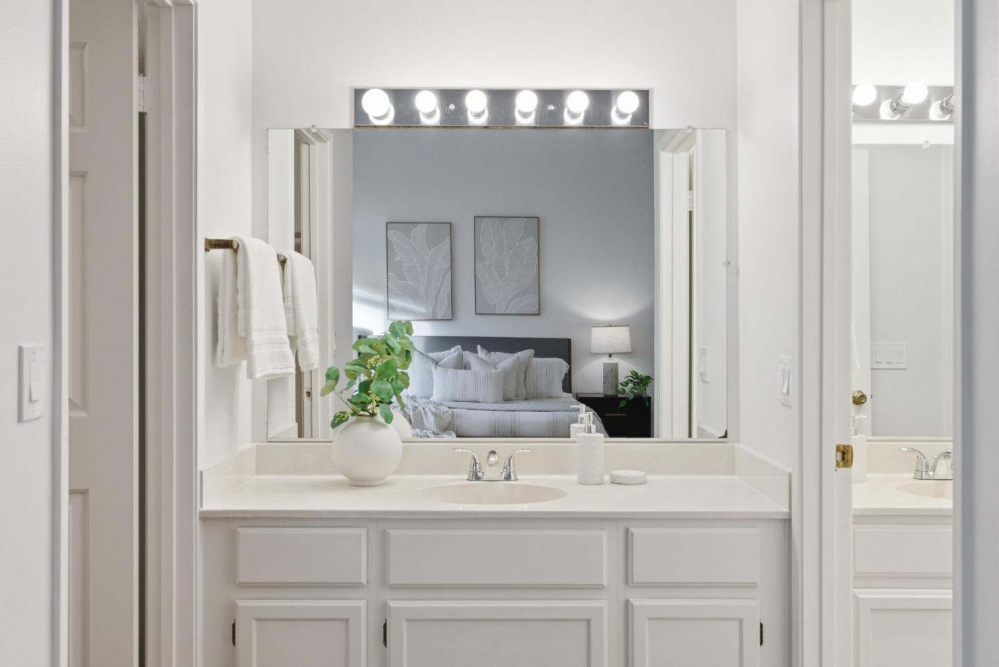 Detail Gallery Image 23 of 39 For 1005 Helen Ave #2,  Sunnyvale,  CA 94086 - 2 Beds | 2 Baths