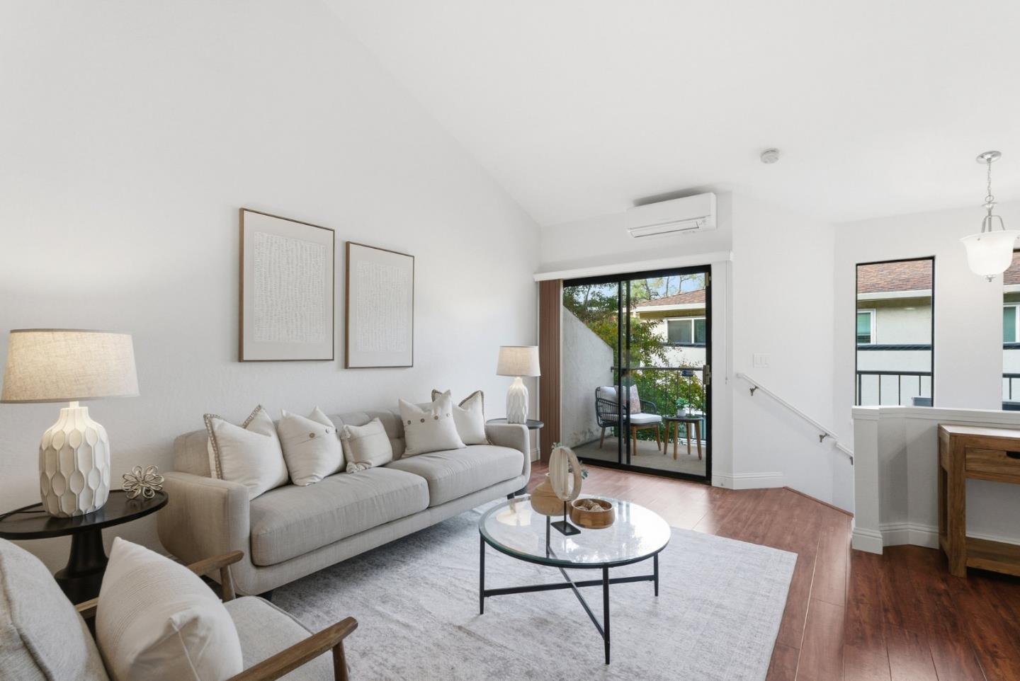 Detail Gallery Image 7 of 39 For 1005 Helen Ave #2,  Sunnyvale,  CA 94086 - 2 Beds | 2 Baths