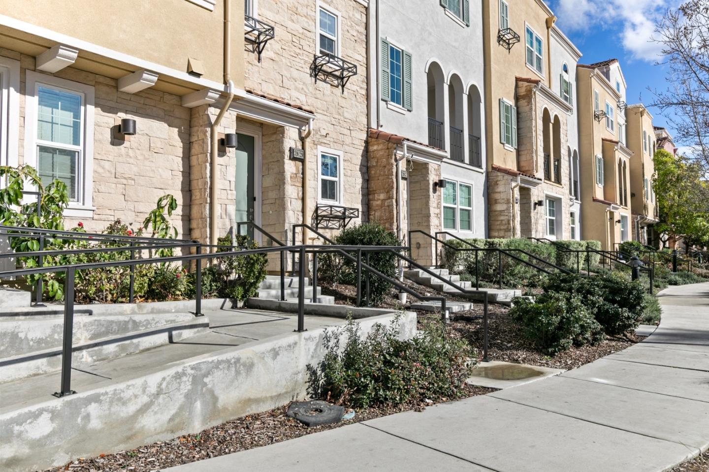 Detail Gallery Image 2 of 20 For 39829 Pelton Ter, Newark,  CA 94560 - 2 Beds | 2/1 Baths