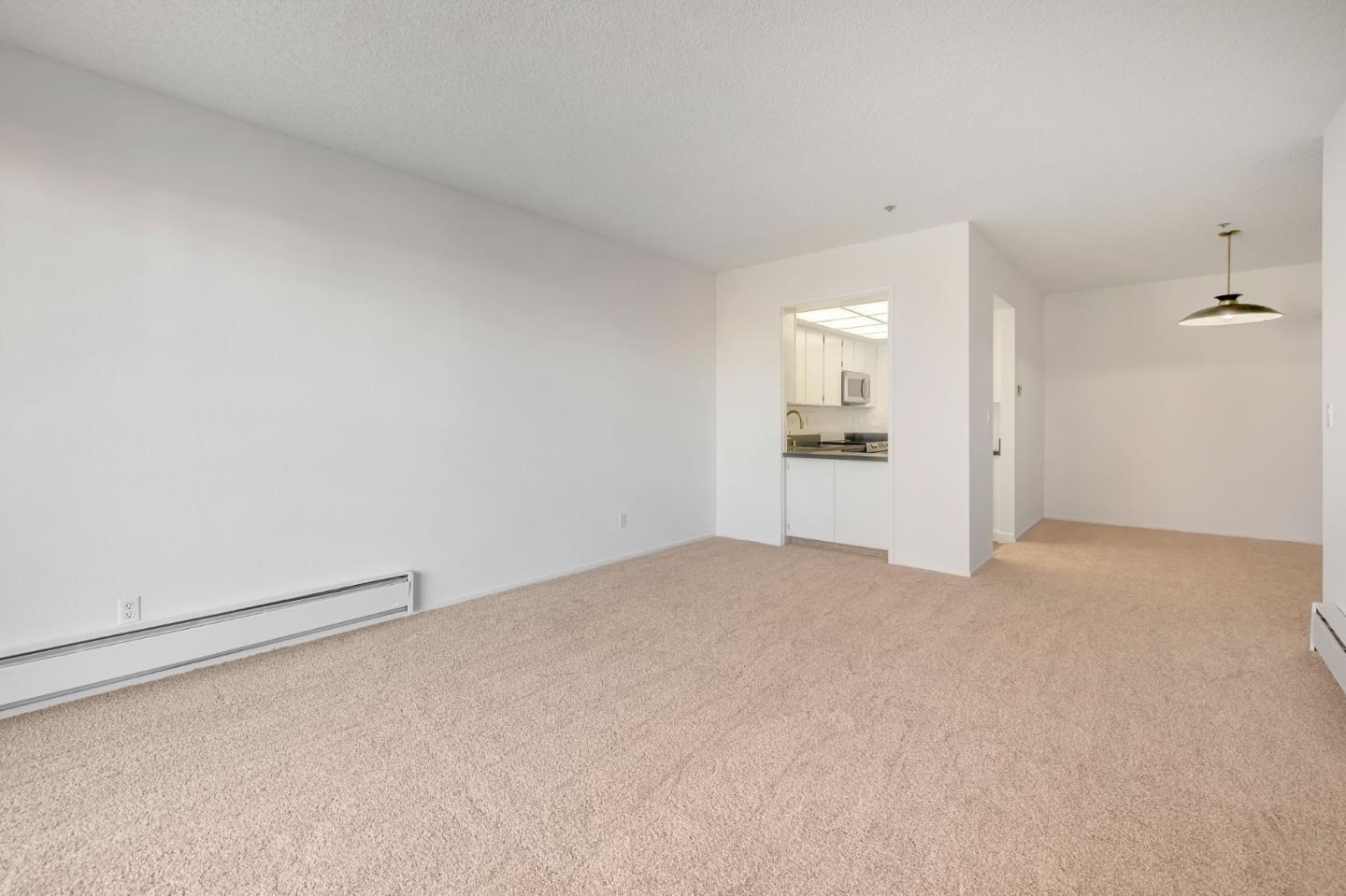 Detail Gallery Image 10 of 39 For 1515 Floribunda Ave #205,  Burlingame,  CA 94010 - 2 Beds | 2 Baths