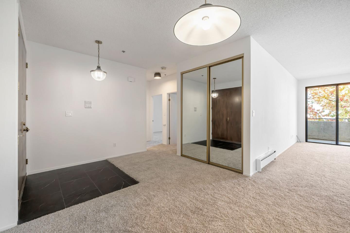 Detail Gallery Image 18 of 39 For 1515 Floribunda Ave #205,  Burlingame,  CA 94010 - 2 Beds | 2 Baths