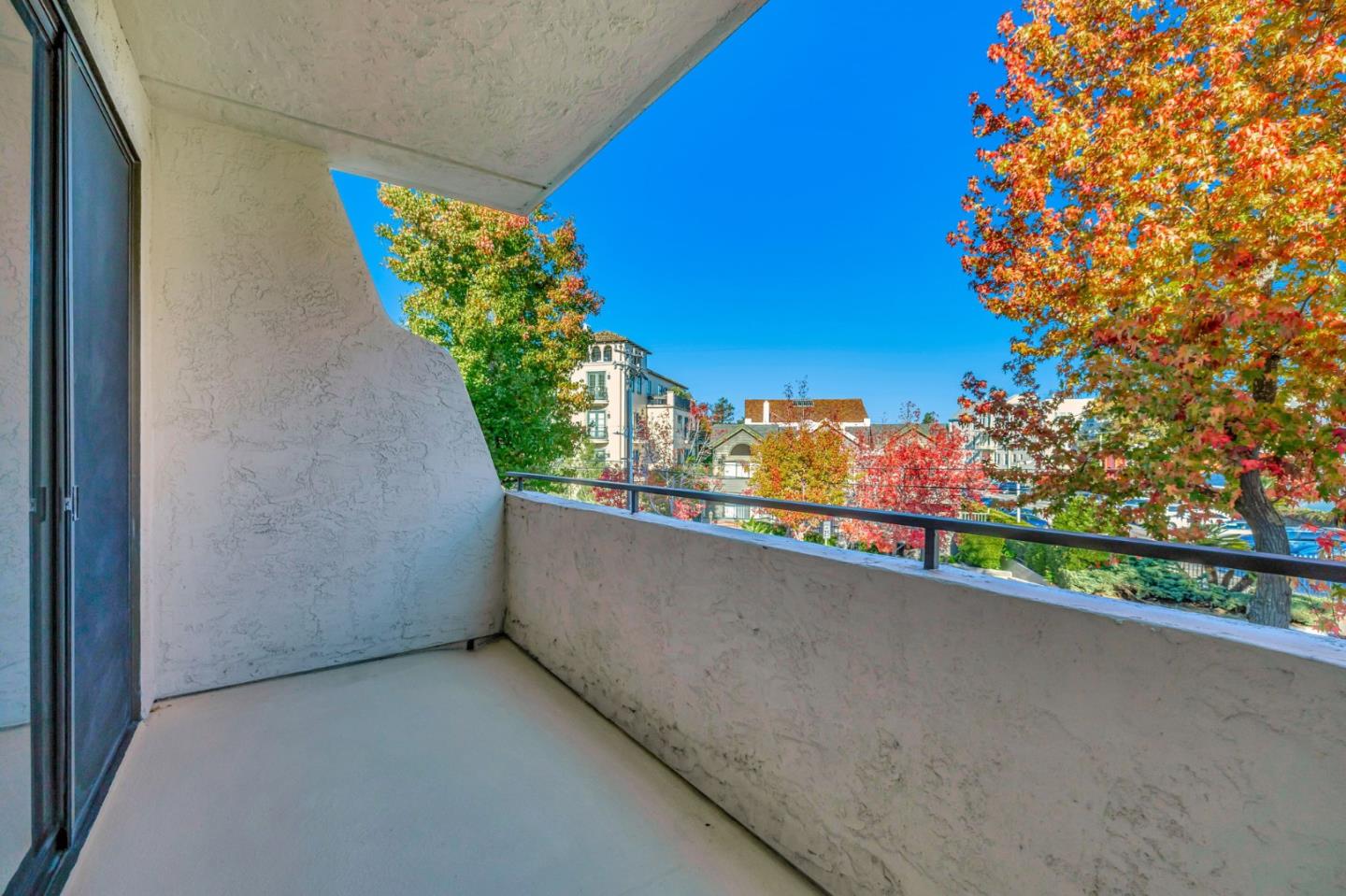 Detail Gallery Image 30 of 39 For 1515 Floribunda Ave #205,  Burlingame,  CA 94010 - 2 Beds | 2 Baths