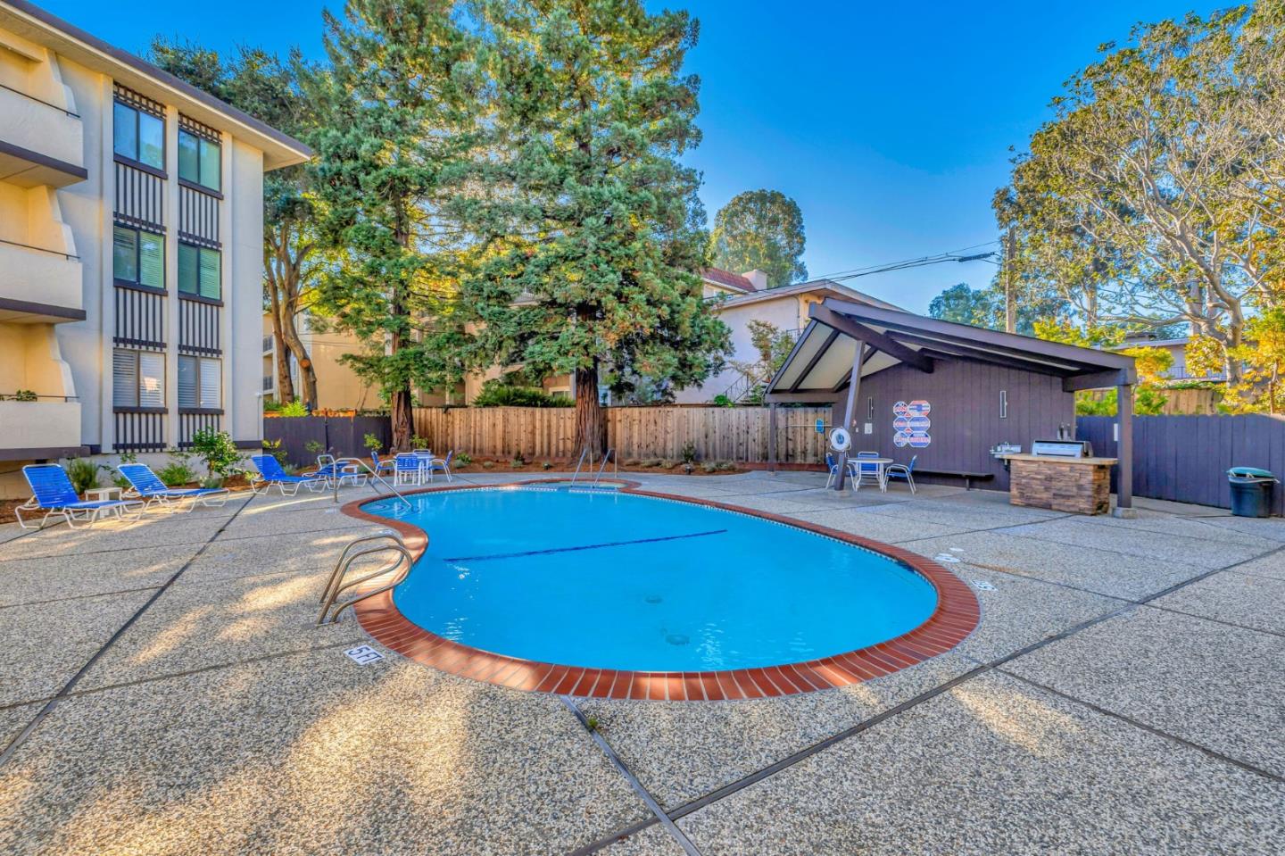 Detail Gallery Image 37 of 39 For 1515 Floribunda Ave #205,  Burlingame,  CA 94010 - 2 Beds | 2 Baths