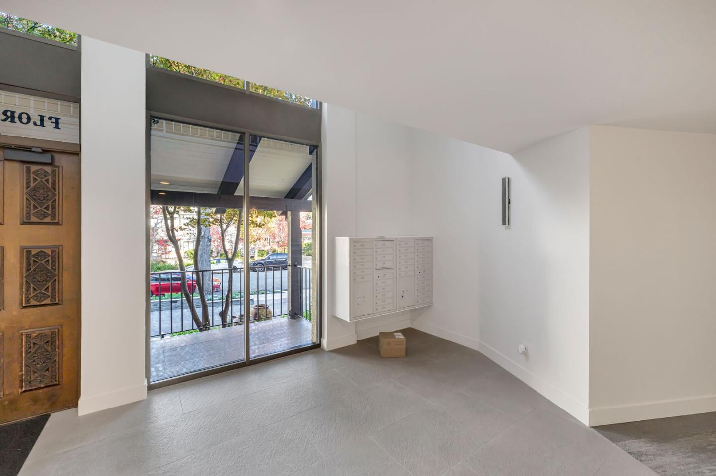 Detail Gallery Image 5 of 39 For 1515 Floribunda Ave #205,  Burlingame,  CA 94010 - 2 Beds | 2 Baths