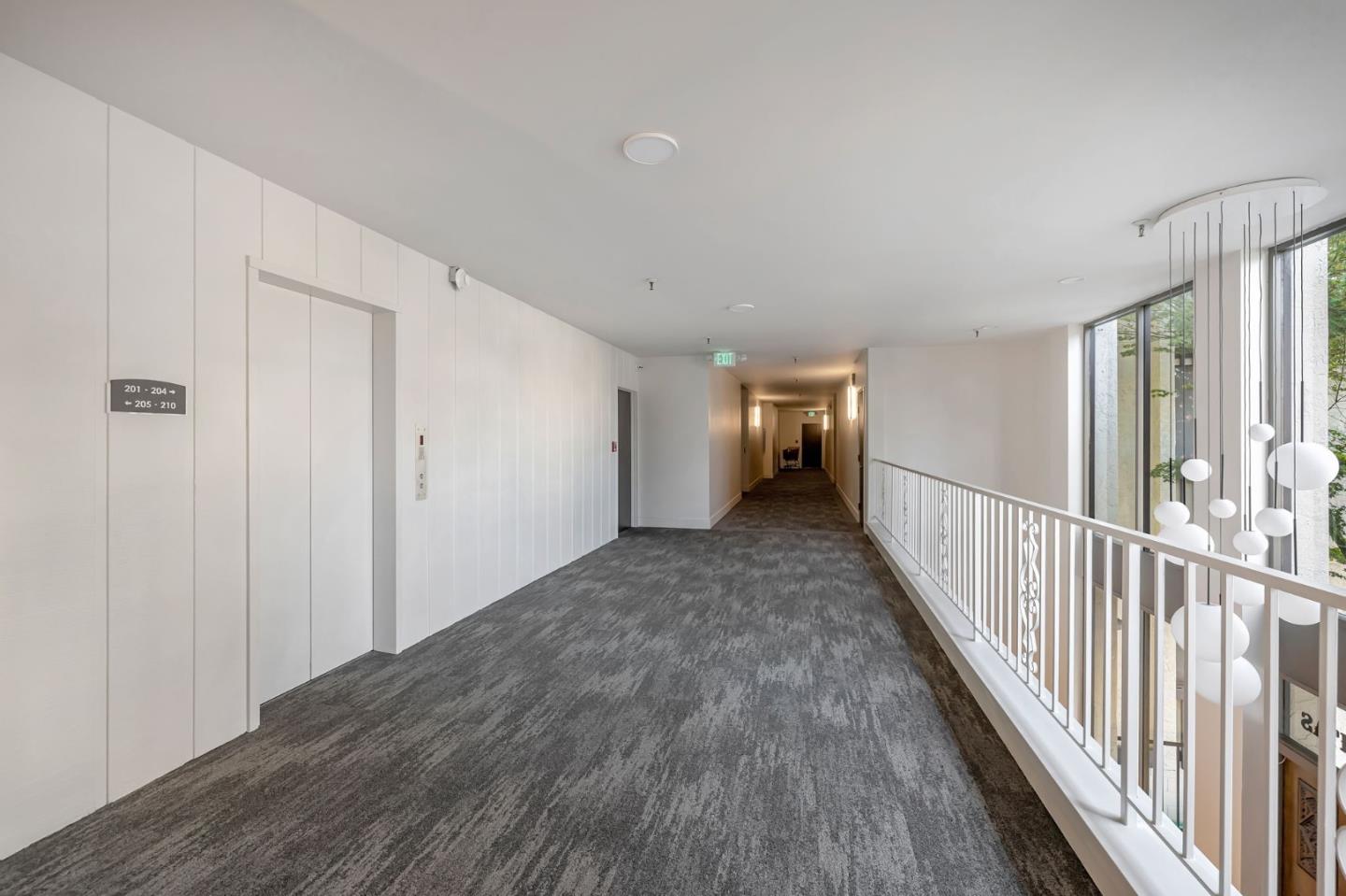 Detail Gallery Image 7 of 39 For 1515 Floribunda Ave #205,  Burlingame,  CA 94010 - 2 Beds | 2 Baths