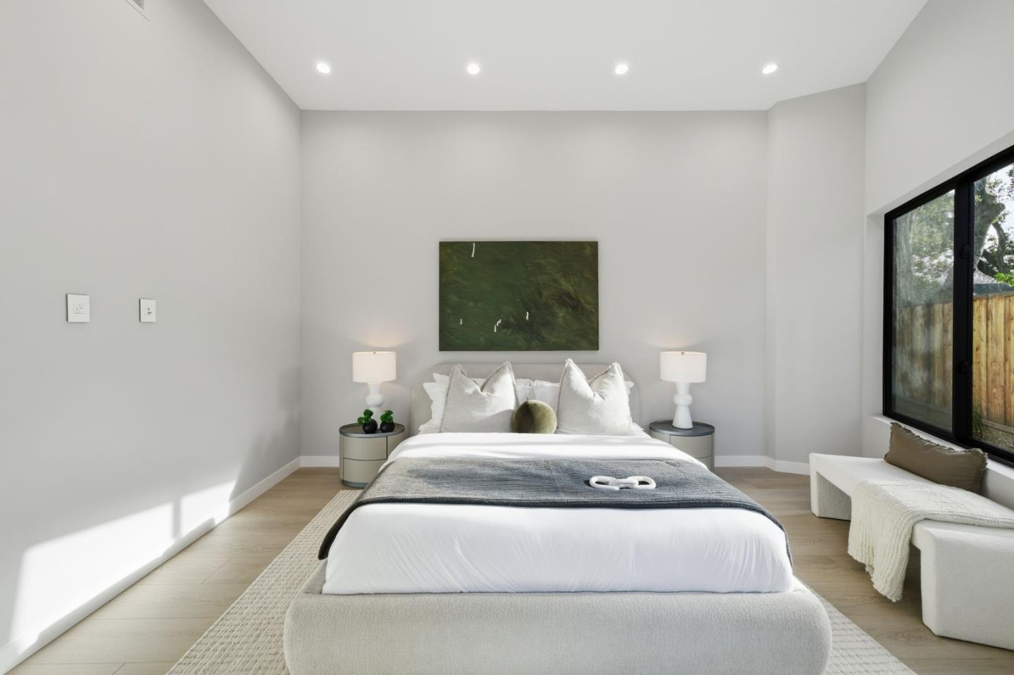 Detail Gallery Image 14 of 49 For 90 Crescent Dr, Palo Alto,  CA 94301 - 5 Beds | 5/2 Baths