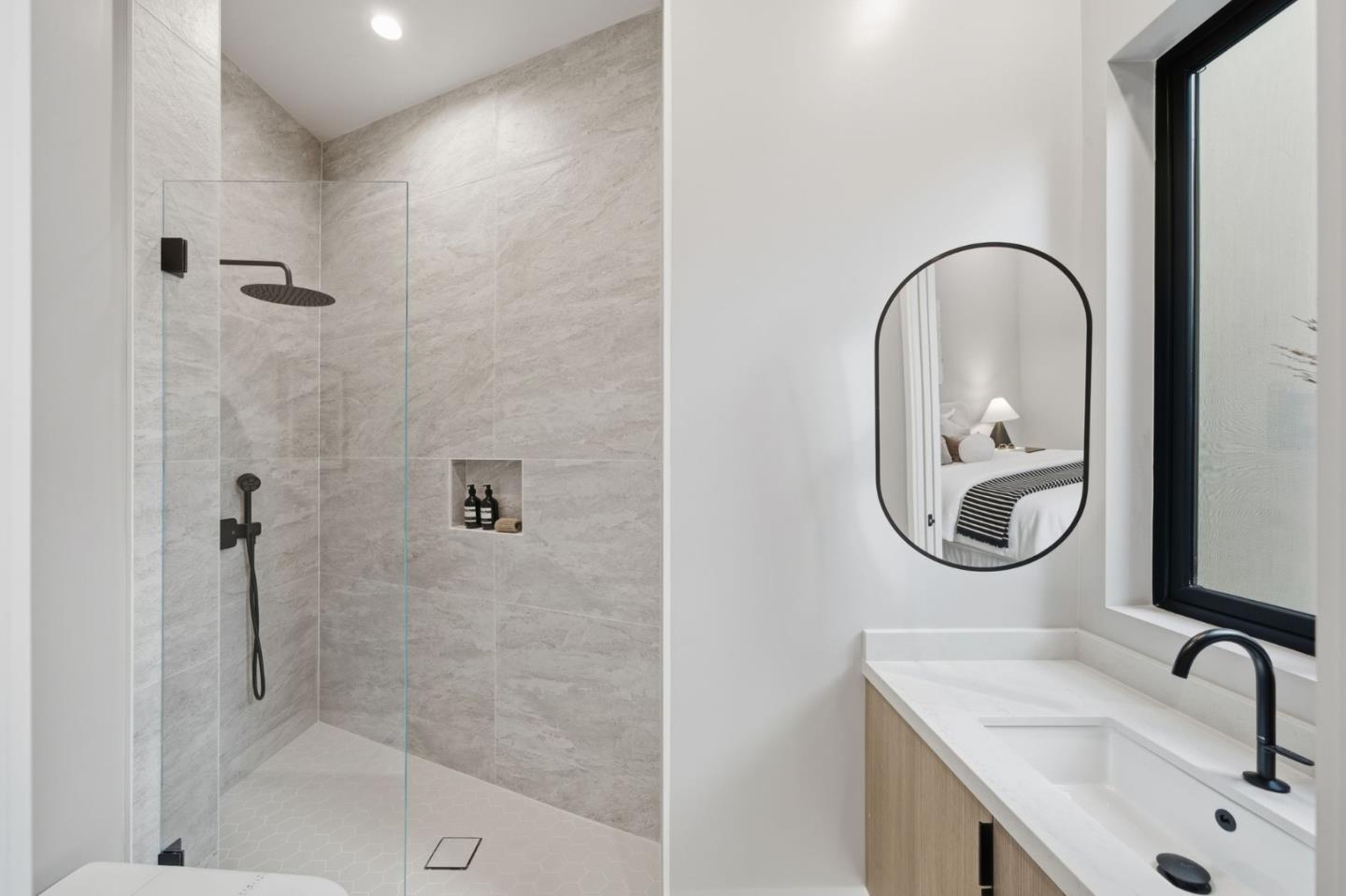 Detail Gallery Image 29 of 49 For 90 Crescent Dr, Palo Alto,  CA 94301 - 5 Beds | 5/2 Baths