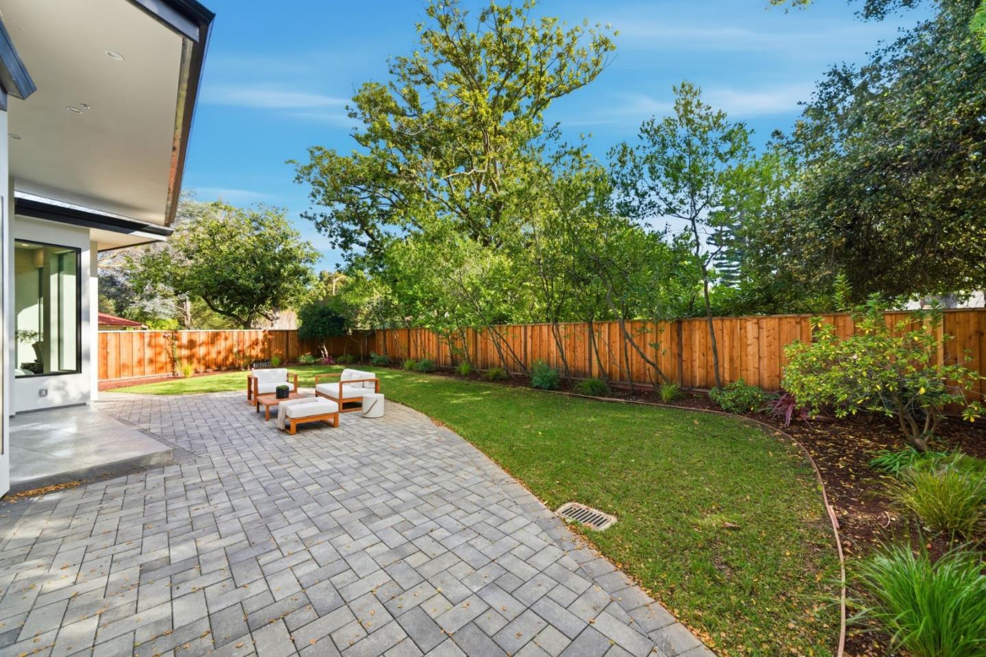 Detail Gallery Image 41 of 49 For 90 Crescent Dr, Palo Alto,  CA 94301 - 5 Beds | 5/2 Baths