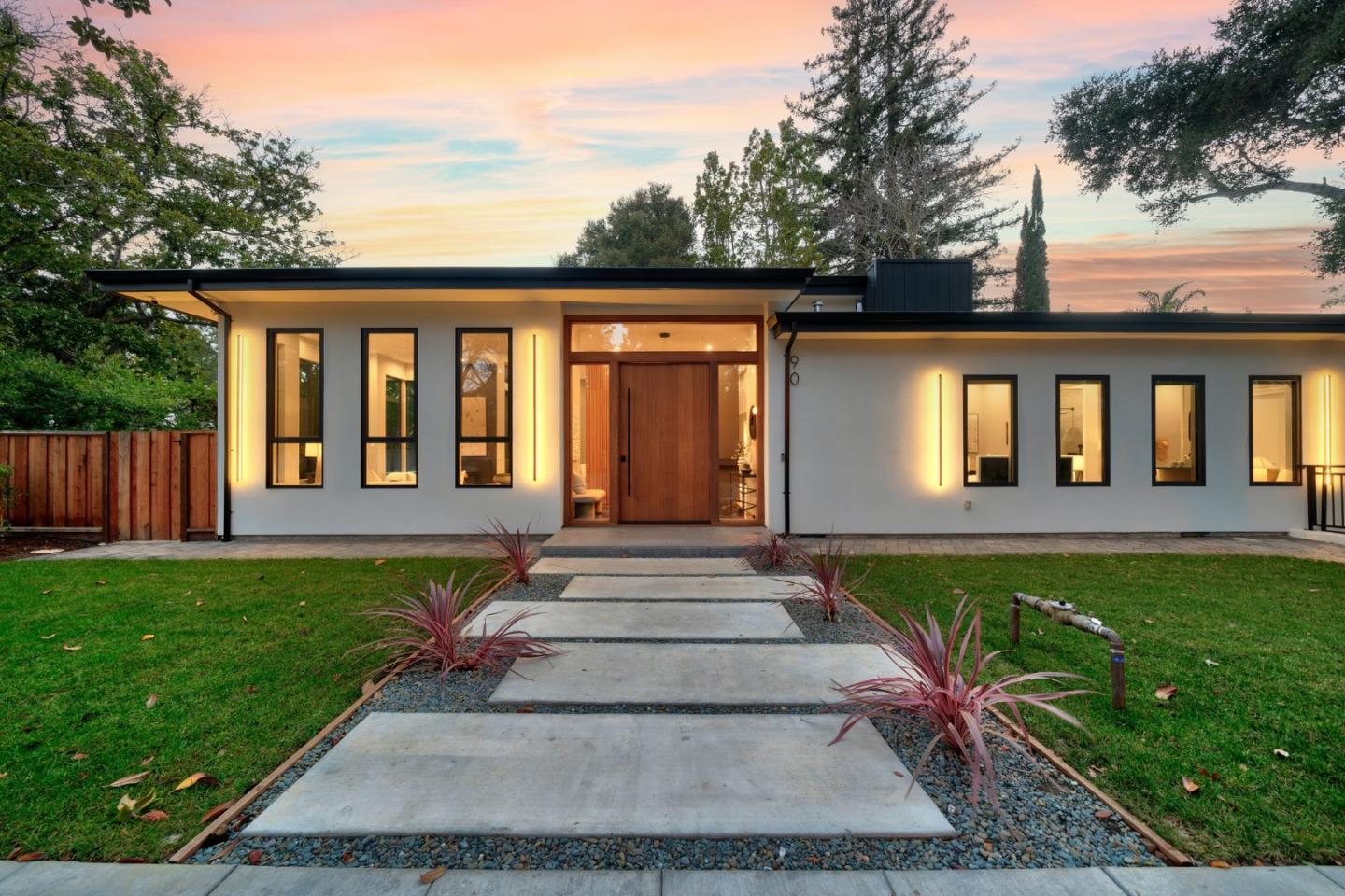 Detail Gallery Image 44 of 49 For 90 Crescent Dr, Palo Alto,  CA 94301 - 5 Beds | 5/2 Baths