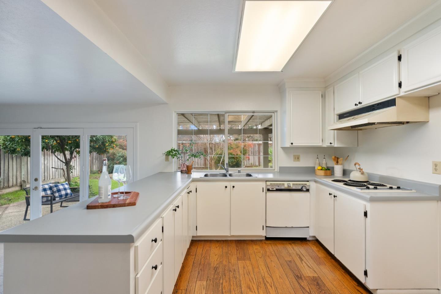 Detail Gallery Image 9 of 41 For 4537 Heppner Ln, San Jose,  CA 95136 - 3 Beds | 2/1 Baths