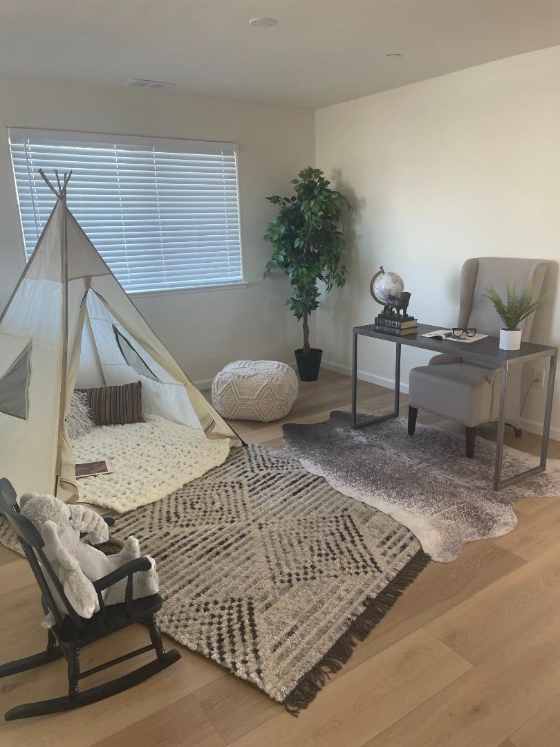 Detail Gallery Image 13 of 15 For 824 Fargo St, Stockton,  CA 95204 - 5 Beds | 3 Baths