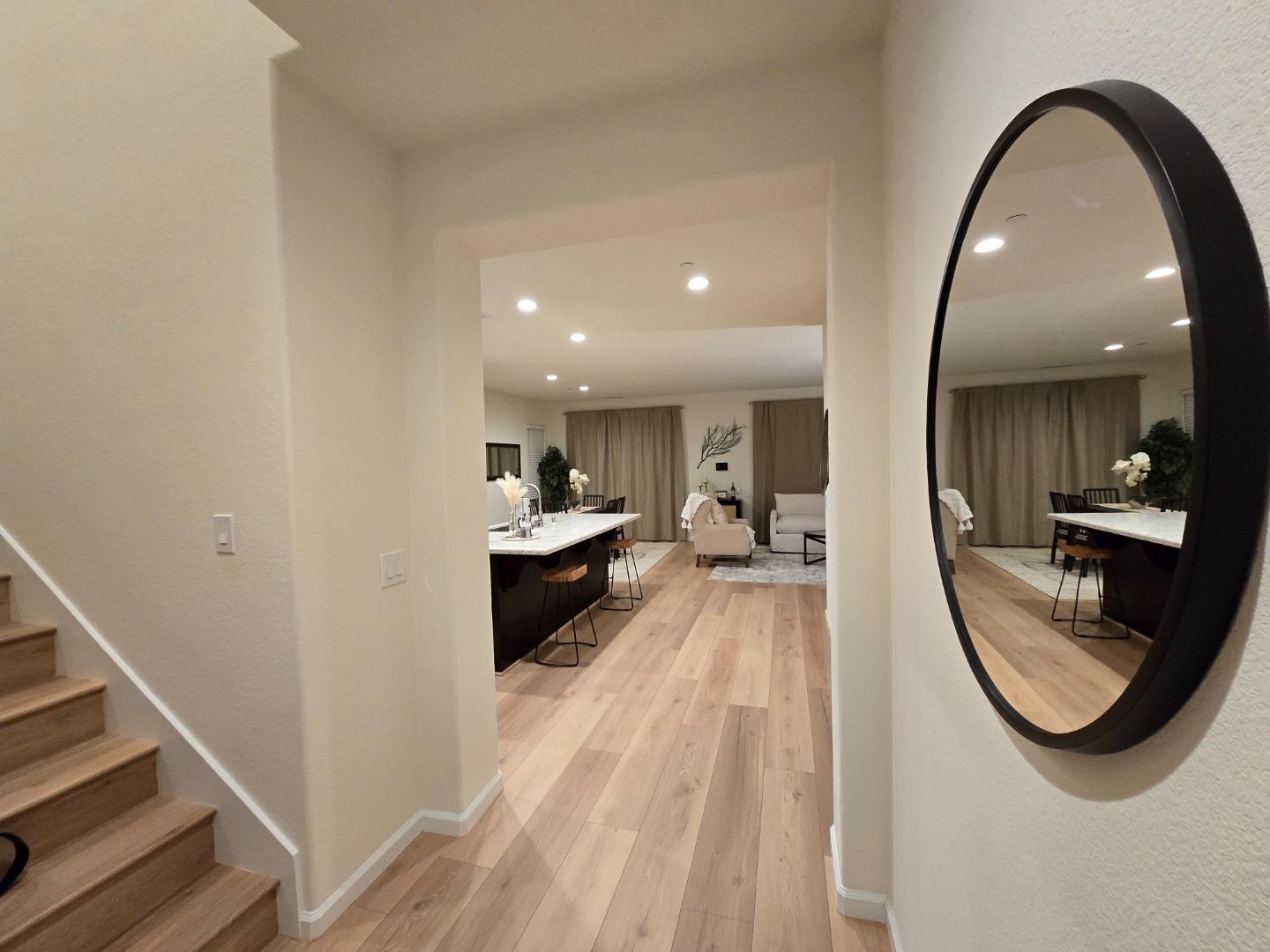 Detail Gallery Image 6 of 15 For 824 Fargo St, Stockton,  CA 95204 - 5 Beds | 3 Baths