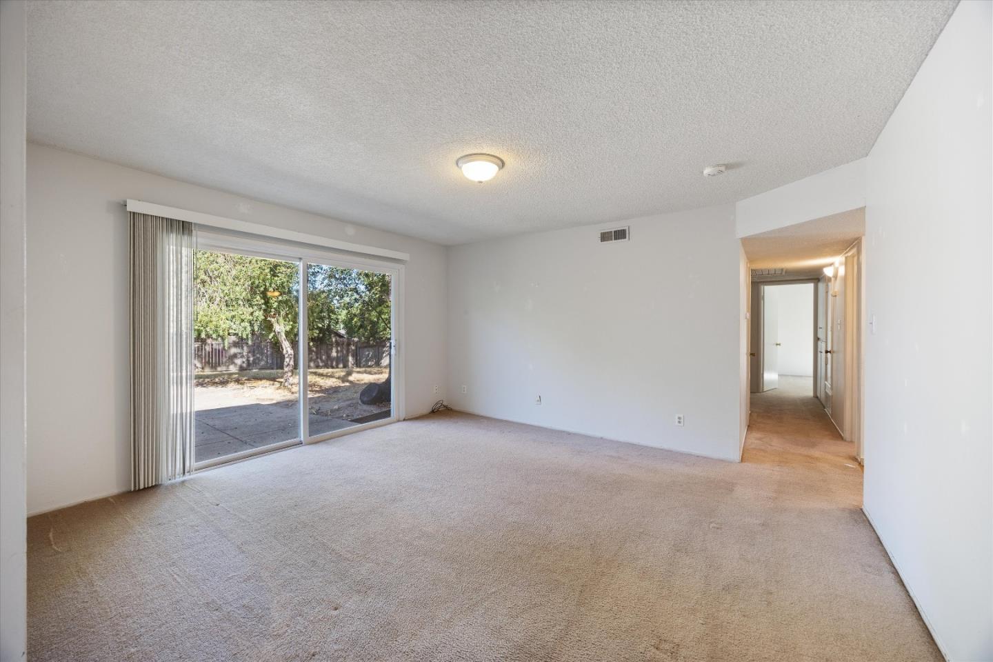 Detail Gallery Image 12 of 34 For 8420 Lakeland Dr, Granite Bay,  CA 95746 - 3 Beds | 2 Baths