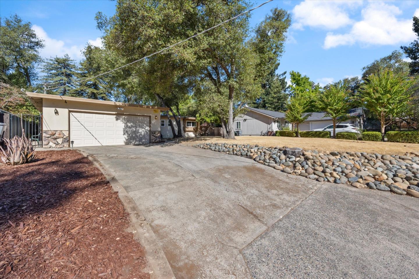 Detail Gallery Image 3 of 34 For 8420 Lakeland Dr, Granite Bay,  CA 95746 - 3 Beds | 2 Baths