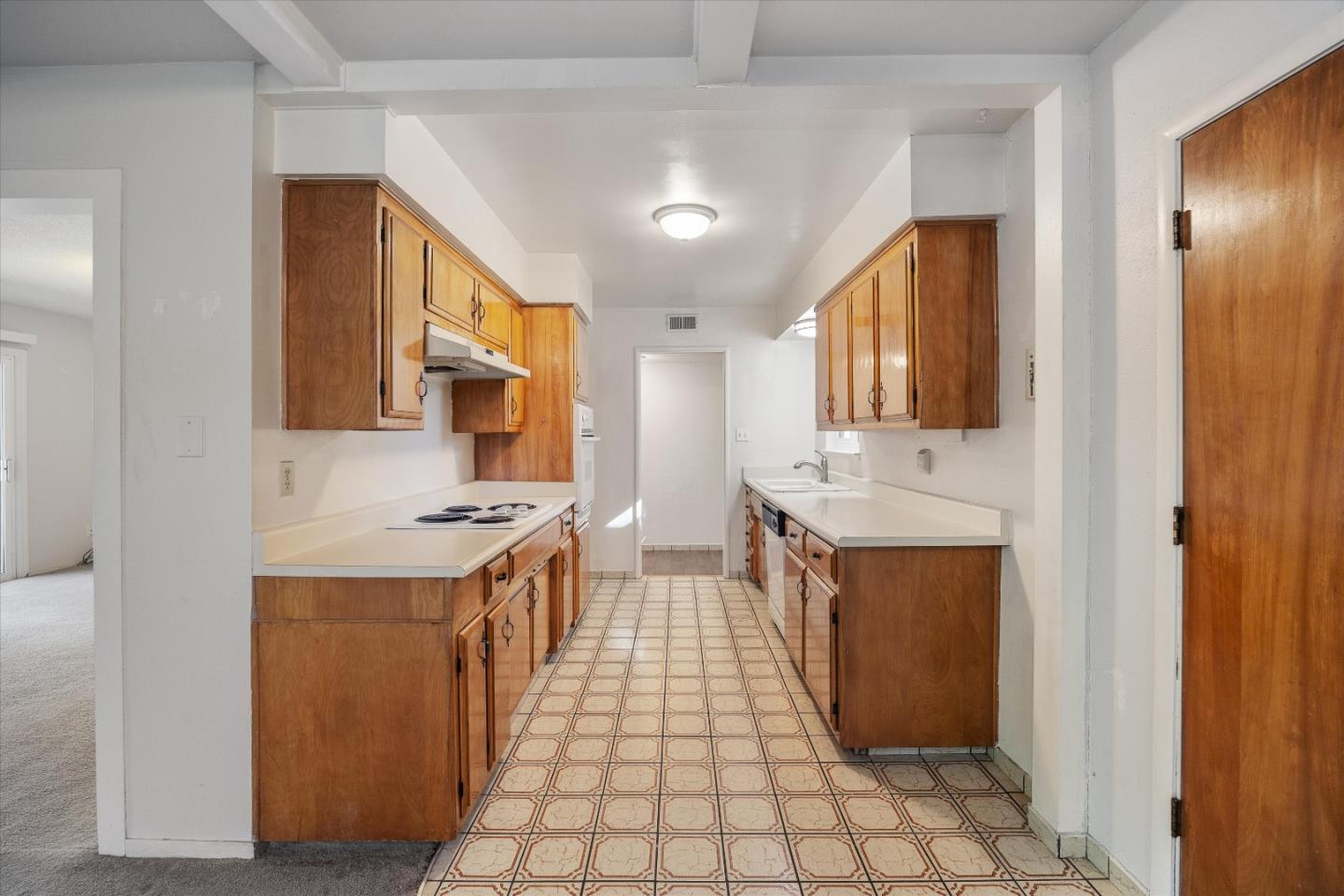 Detail Gallery Image 6 of 34 For 8420 Lakeland Dr, Granite Bay,  CA 95746 - 3 Beds | 2 Baths