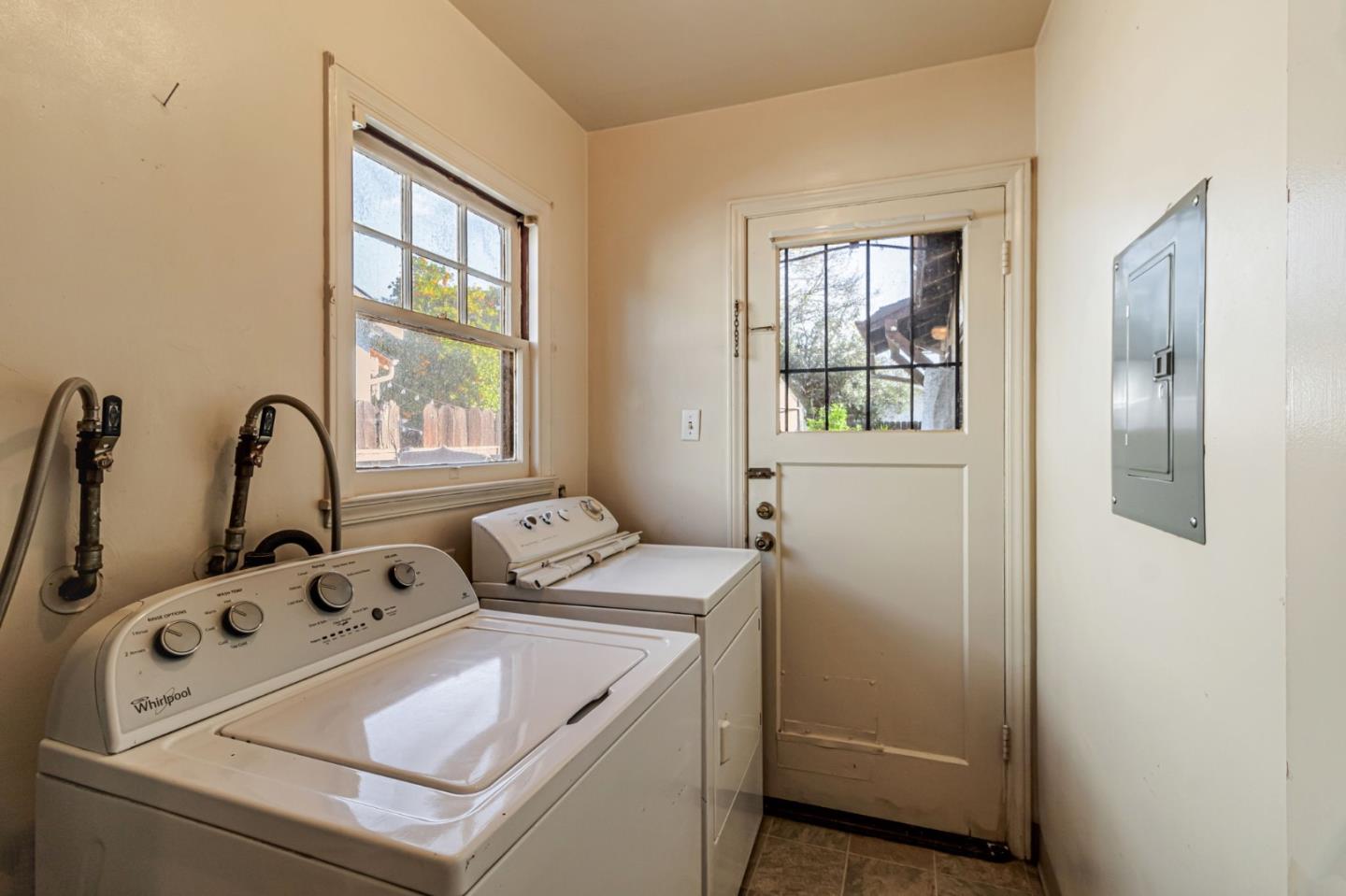 Detail Gallery Image 6 of 12 For 718 N 16th St, San Jose,  CA 95112 - – Beds | – Baths