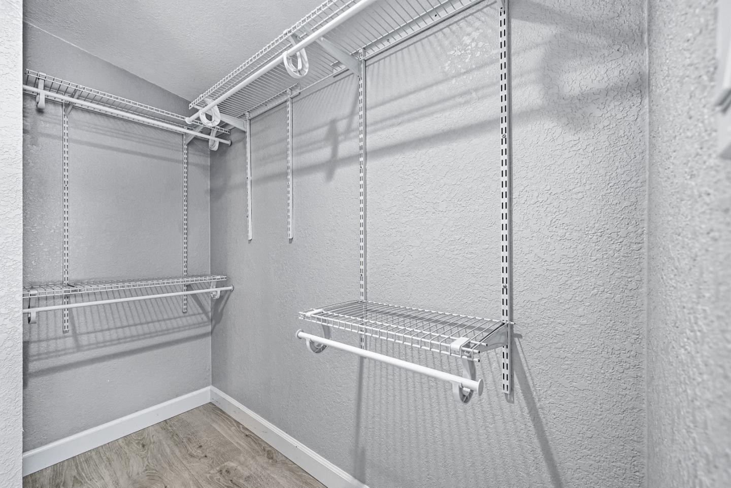 Detail Gallery Image 22 of 41 For 984 Fairwood Ave, Sunnyvale,  CA 94089 - 3 Beds | 2 Baths