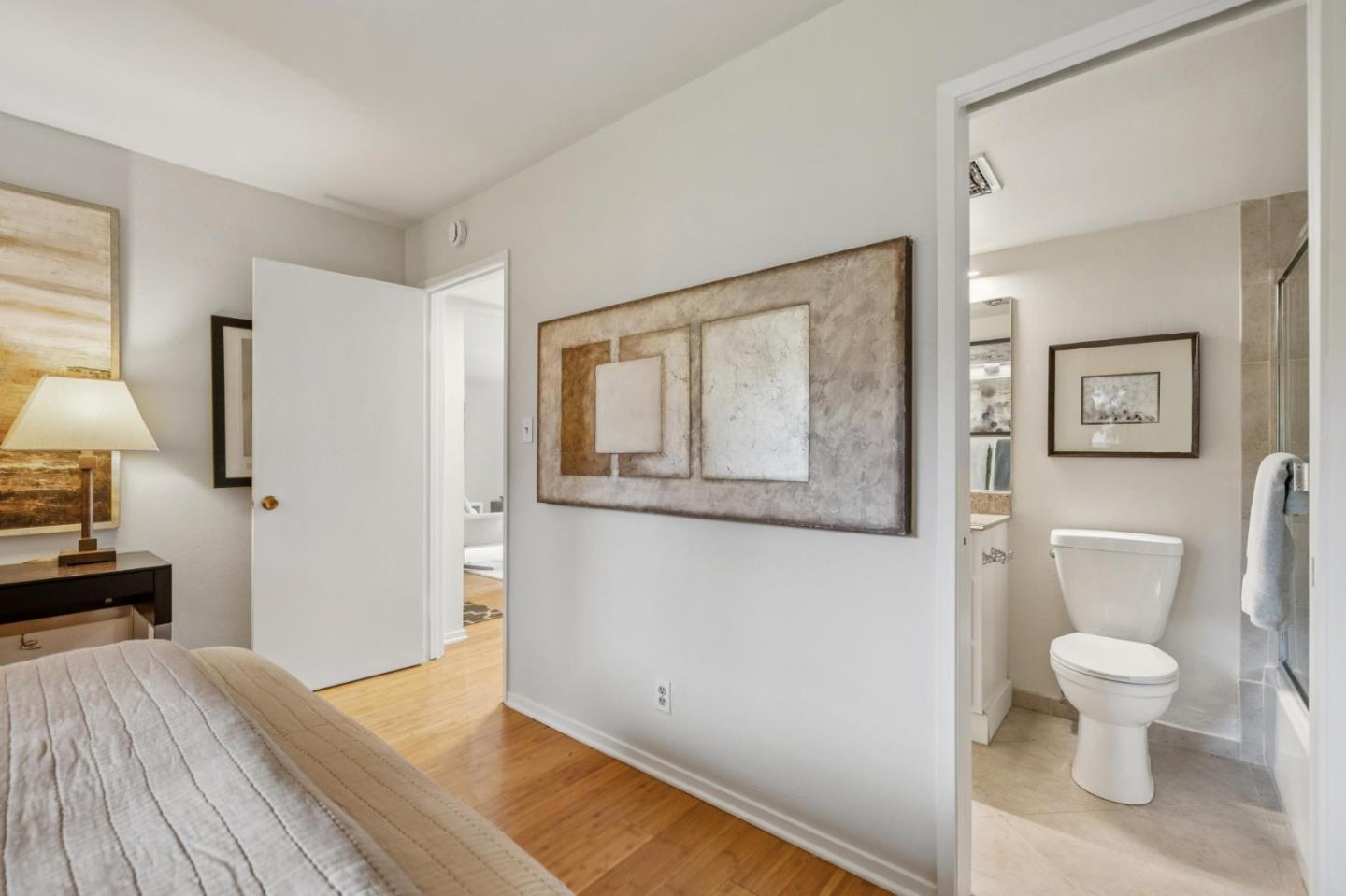 Detail Gallery Image 22 of 33 For 453 N Rengstorff Ave #17,  Mountain View,  CA 94043 - 2 Beds | 2 Baths