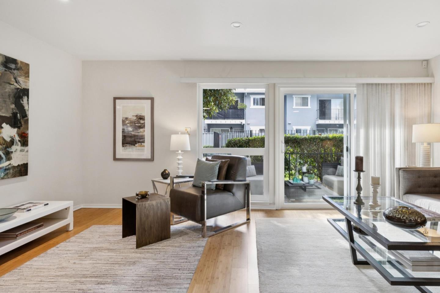 Detail Gallery Image 5 of 33 For 453 N Rengstorff Ave #17,  Mountain View,  CA 94043 - 2 Beds | 2 Baths