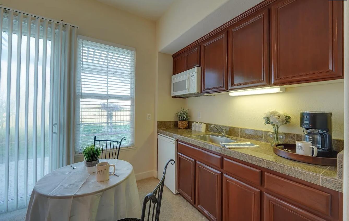 Detail Gallery Image 11 of 32 For 7440 Carnoustie Ct, Gilroy,  CA 95020 - 6 Beds | 5/1 Baths