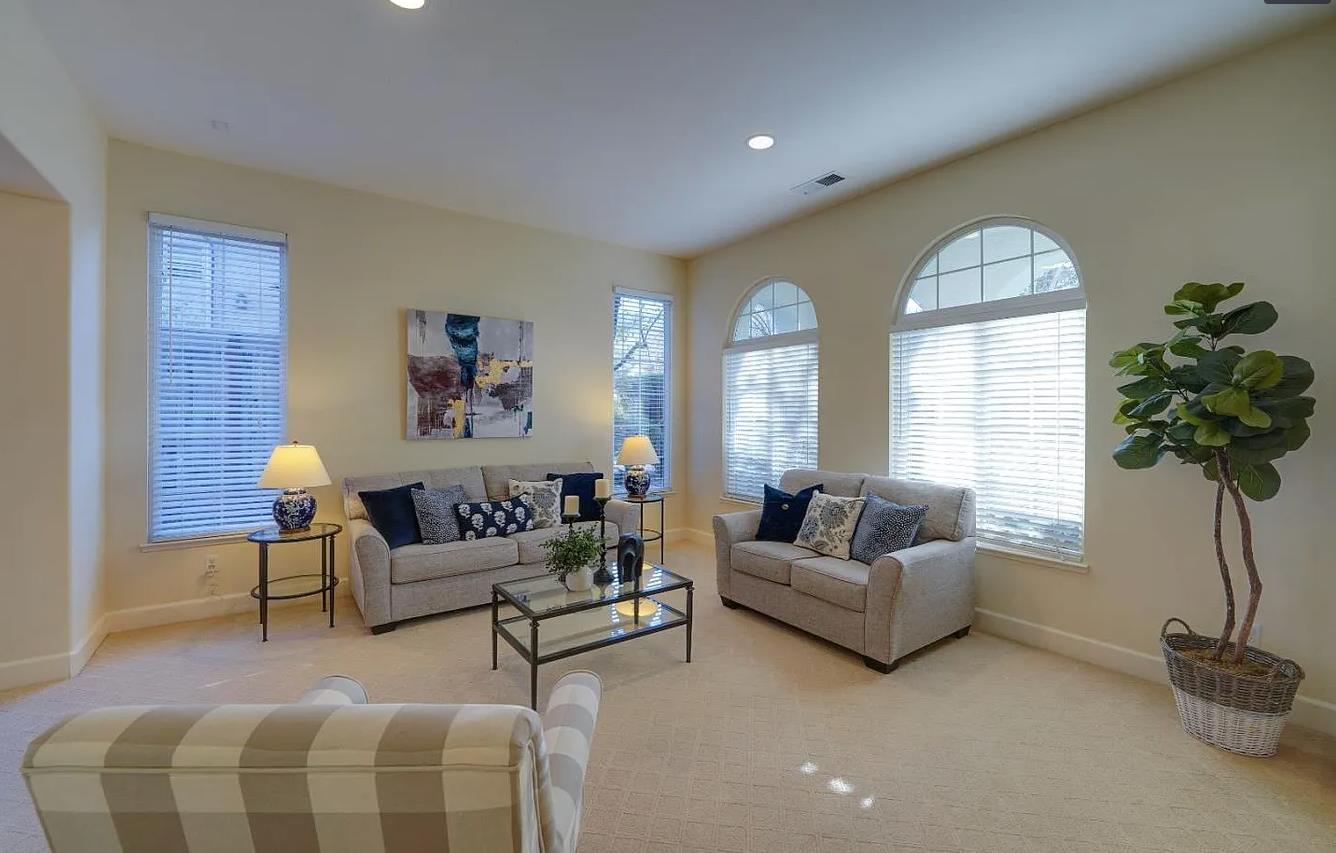 Detail Gallery Image 3 of 32 For 7440 Carnoustie Ct, Gilroy,  CA 95020 - 6 Beds | 5/1 Baths