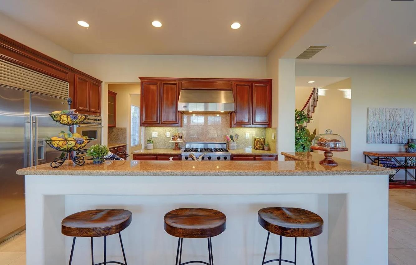 Detail Gallery Image 7 of 32 For 7440 Carnoustie Ct, Gilroy,  CA 95020 - 6 Beds | 5/1 Baths