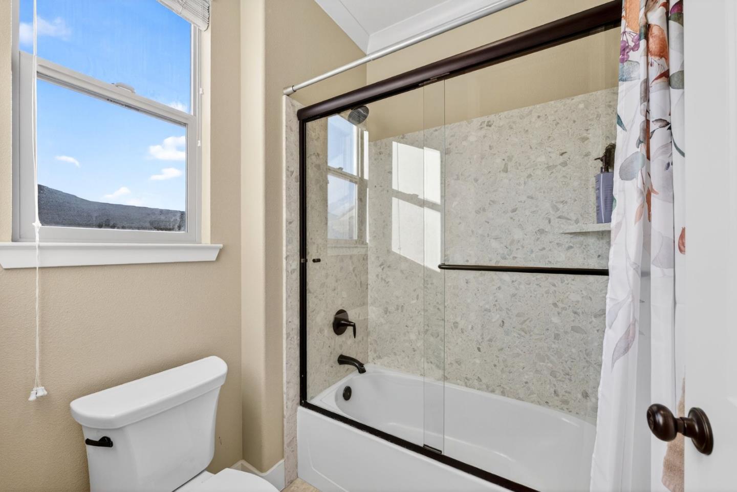 Detail Gallery Image 38 of 60 For 1557 Santana Ranch Dr, Hollister,  CA 95023 - 4 Beds | 3 Baths