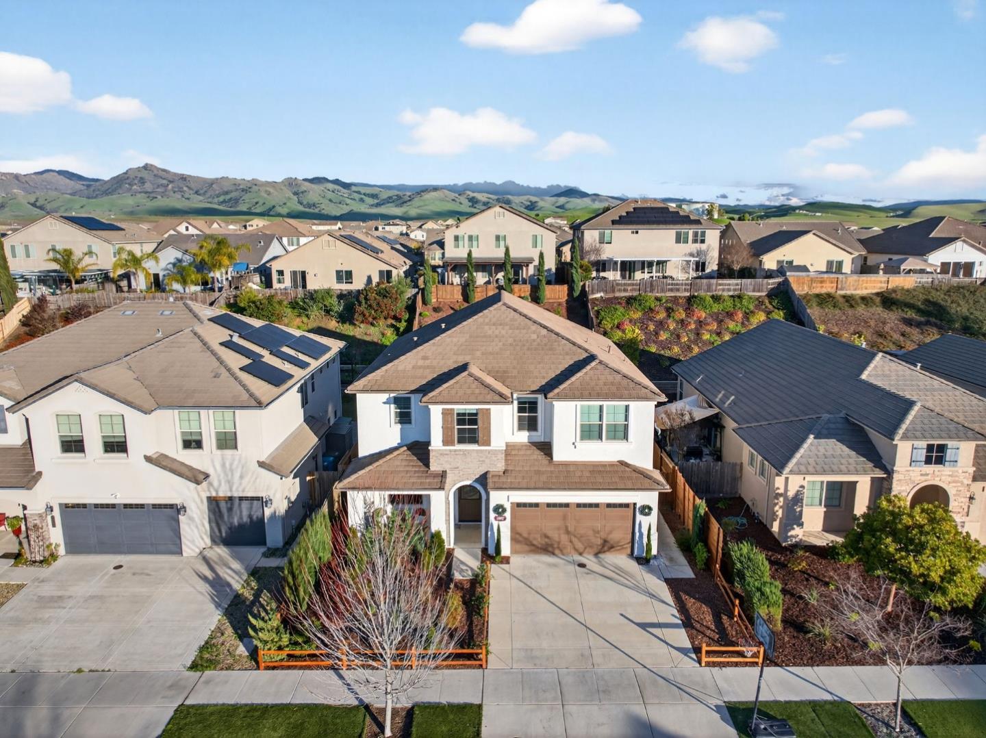 Detail Gallery Image 58 of 60 For 1557 Santana Ranch Dr, Hollister,  CA 95023 - 4 Beds | 3 Baths