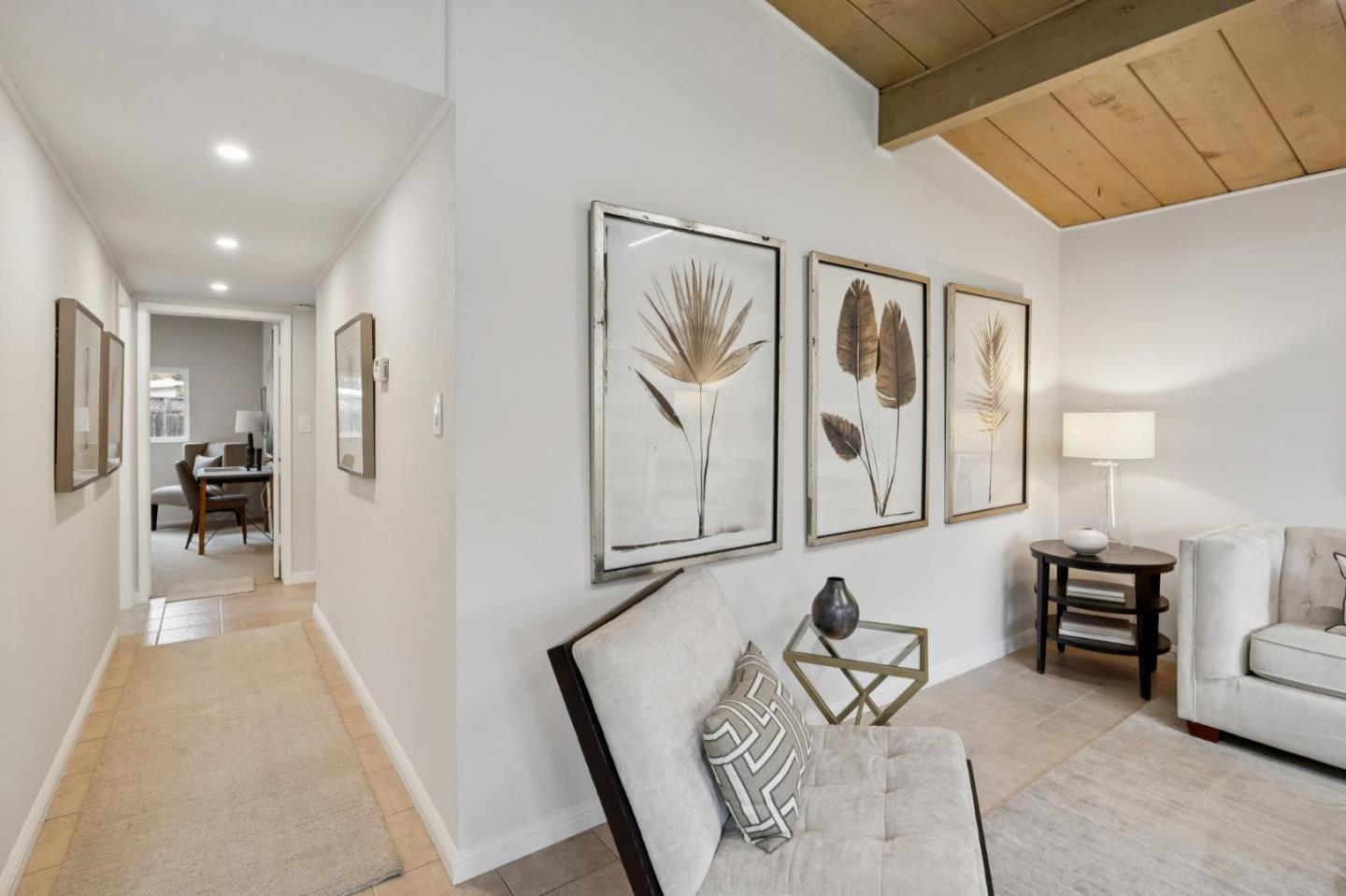 Detail Gallery Image 23 of 44 For 810 Emily Dr, Mountain View,  CA 94043 - 3 Beds | 1 Baths