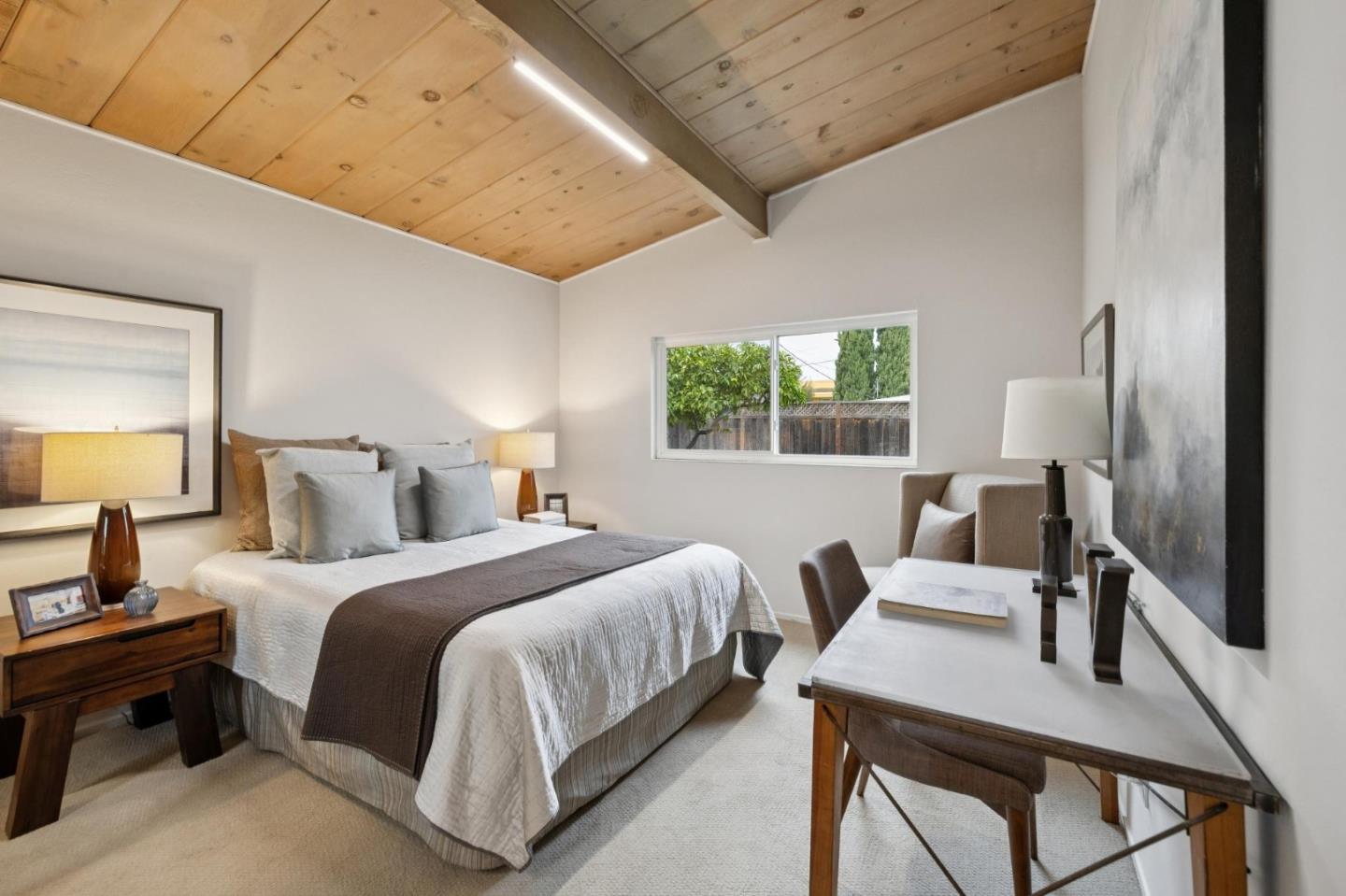 Detail Gallery Image 24 of 44 For 810 Emily Dr, Mountain View,  CA 94043 - 3 Beds | 1 Baths