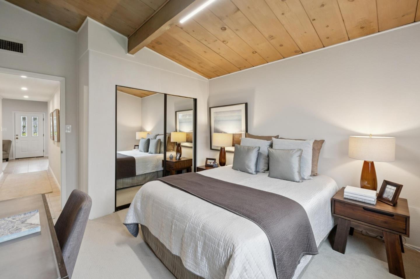 Detail Gallery Image 25 of 44 For 810 Emily Dr, Mountain View,  CA 94043 - 3 Beds | 1 Baths